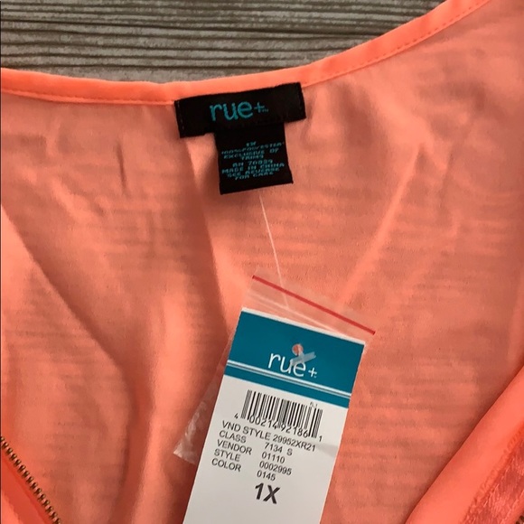 Bright Lightweight Blouse - Picture 4 of 4